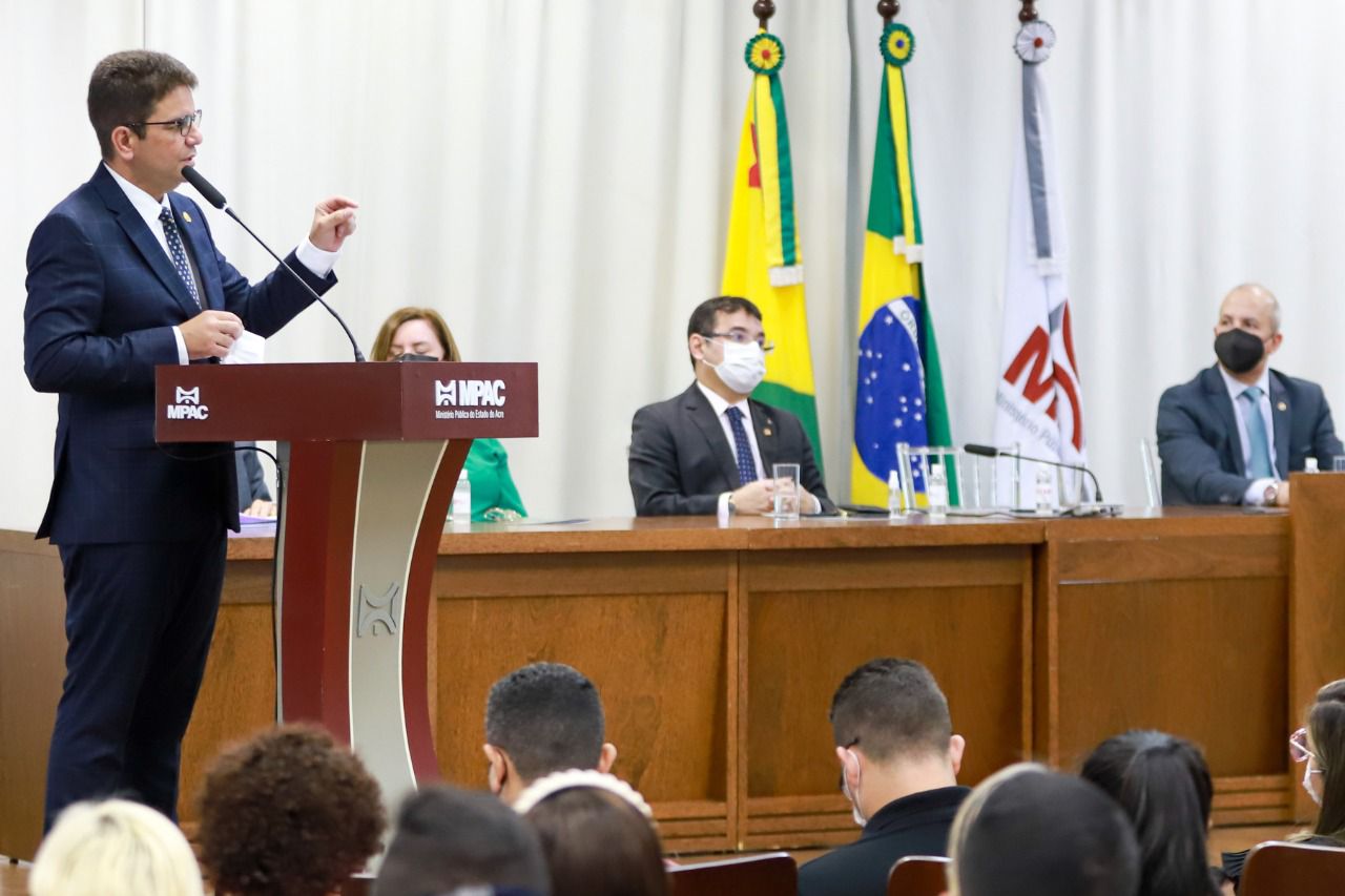 Gladson participa de aniversário do MPAC e destaca trabalho do órgão no combate ao crime organizado